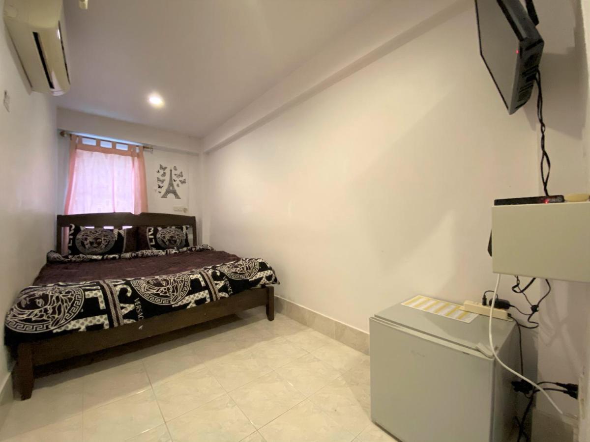 Som Guesthouse Patong Extérieur photo