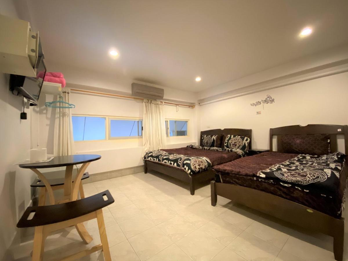 Som Guesthouse Patong Extérieur photo